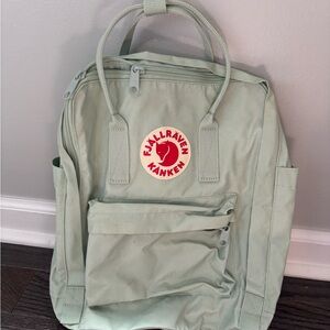 Fjällräven Kånken Light Green Backpack